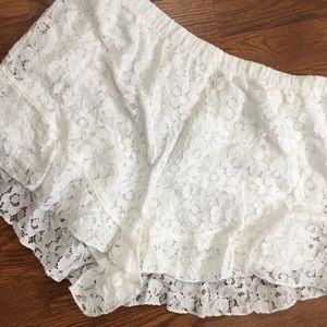 NWT Express high wasted ruffle lace shorts
